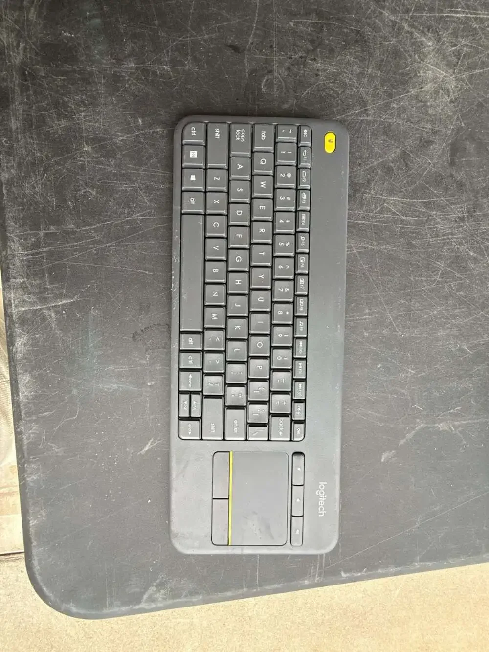 Logitech K400 Plus Wireless Touch Keyboard